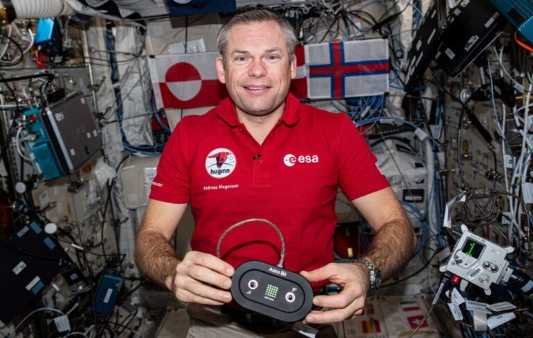 Andreas Mogensen med micro:bit