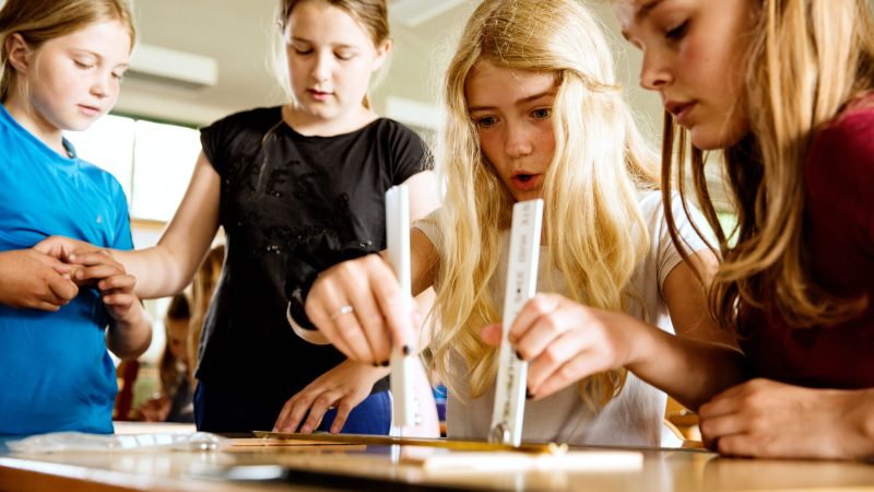 Ingeni¯rforeningen, IDA
Engineer the future
Book en ekspert bes¯g torsdag d. 15.6 pÂ Vinderslev Skole i Kjellerup. Finn Jensen bes¯ger skolen kl. 10.30. KontaktlÊrer er Torben Nygaard